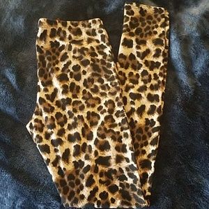 Cheetah print long leggings
